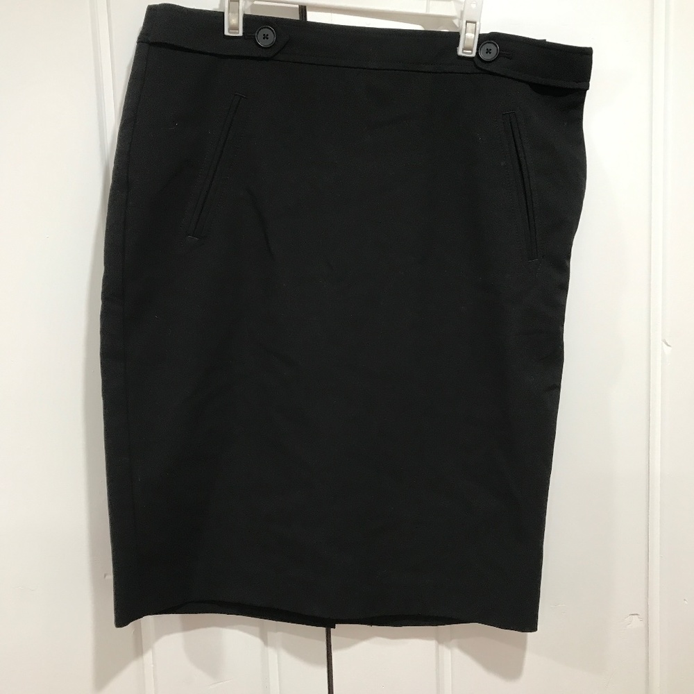 NWT black LOFT pencil skirt with pockets